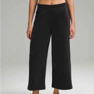 lululemon scuba mid-rise wide-leg crop velvet cord
